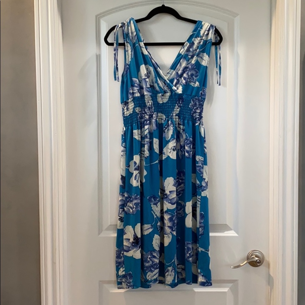Sleeveless dress